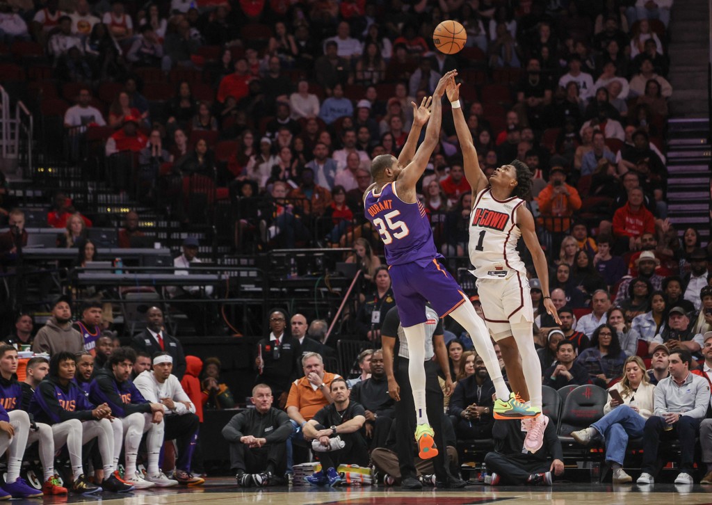 杜兰特:年轻队友一开始可能会仰慕我 但那些都是暂时的