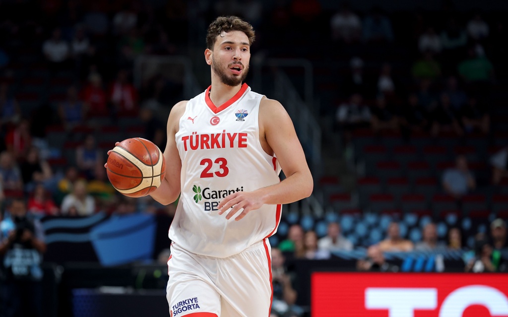 鲁迪:我不惊讶申京的优异表现 他像高大控卫打球很聪明